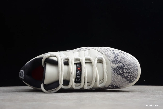 SE Light Jordan Bone Air CD6846-002 Low 11 Snake 0922